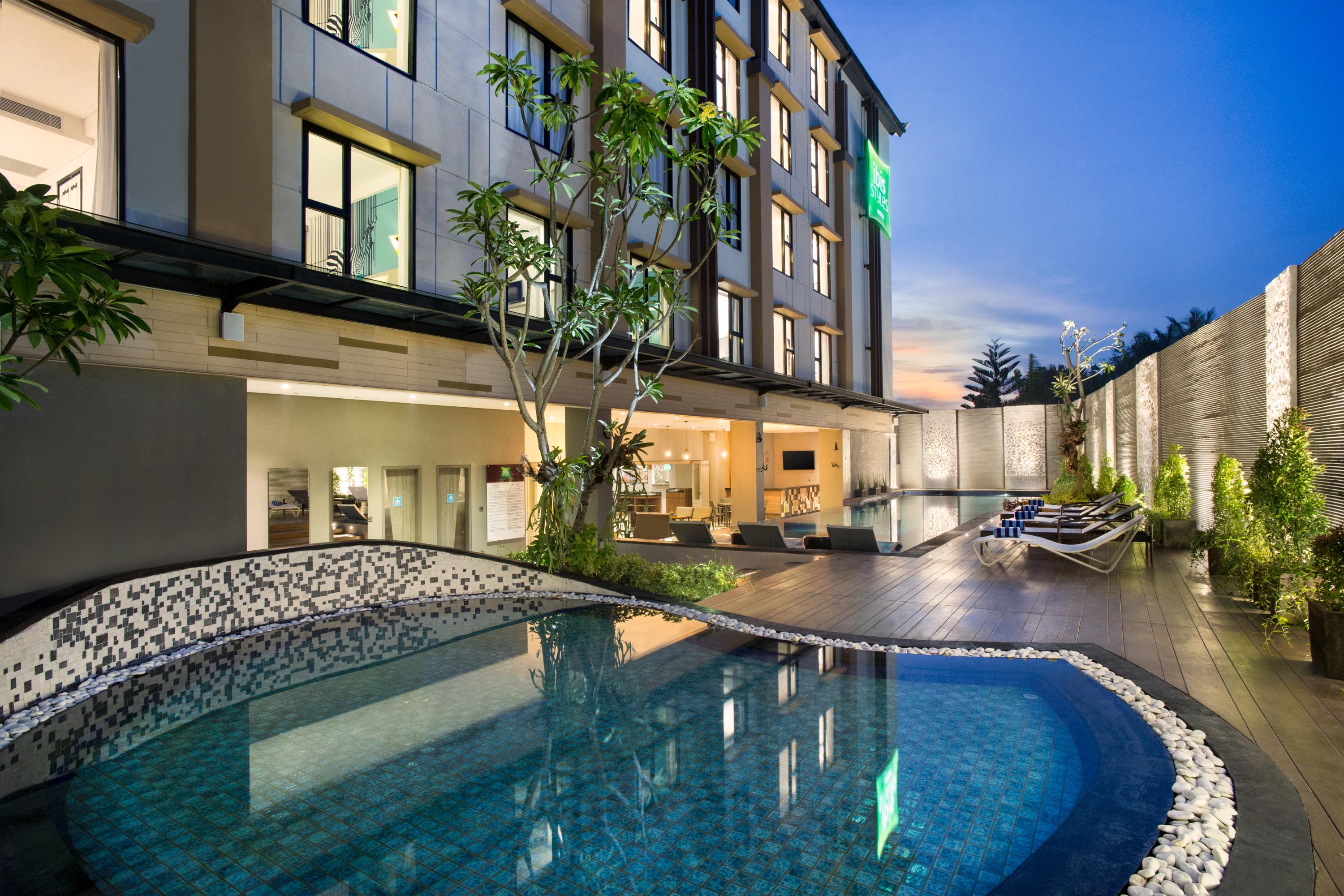 Kamaniiya Petitenget Seminyak Ngoại thất bức ảnh