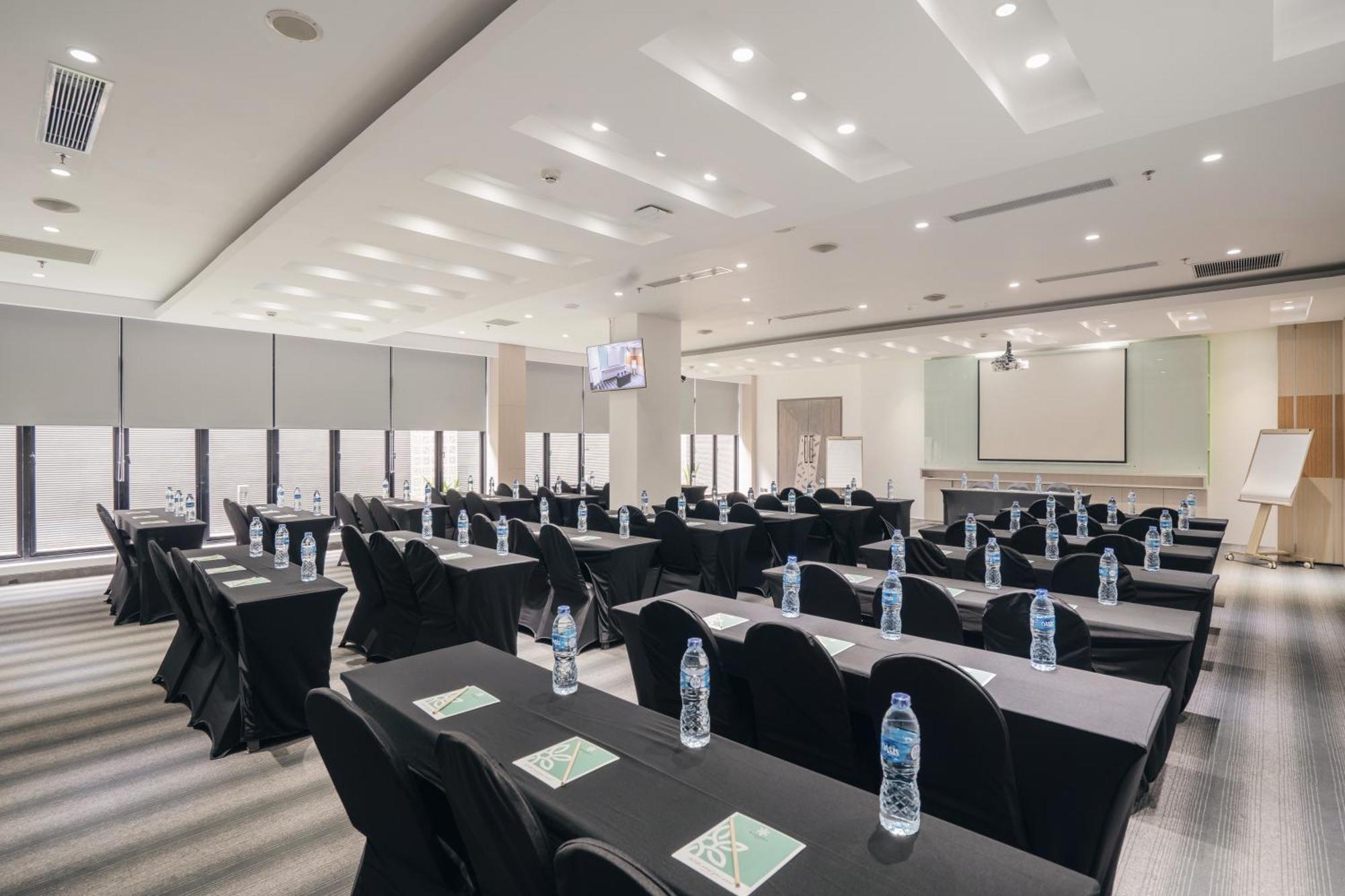 Kamaniiya Petitenget Seminyak Ngoại thất bức ảnh